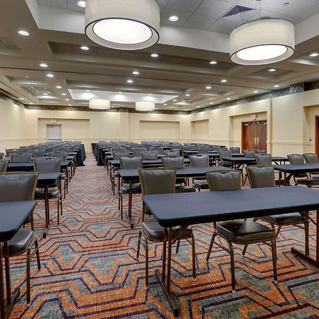 Drury Inn & Suites Charlotte Northlake Экстерьер фото
