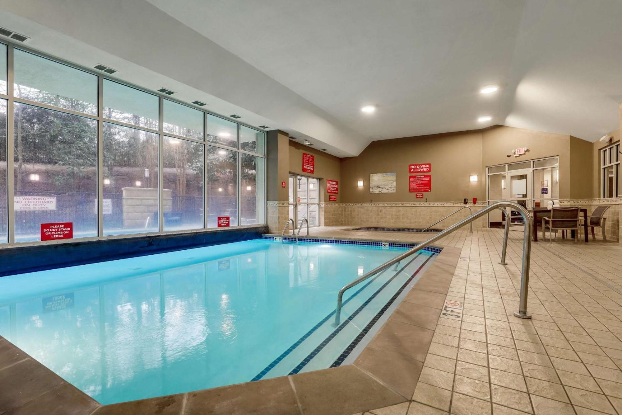 Drury Inn & Suites Charlotte Northlake Экстерьер фото