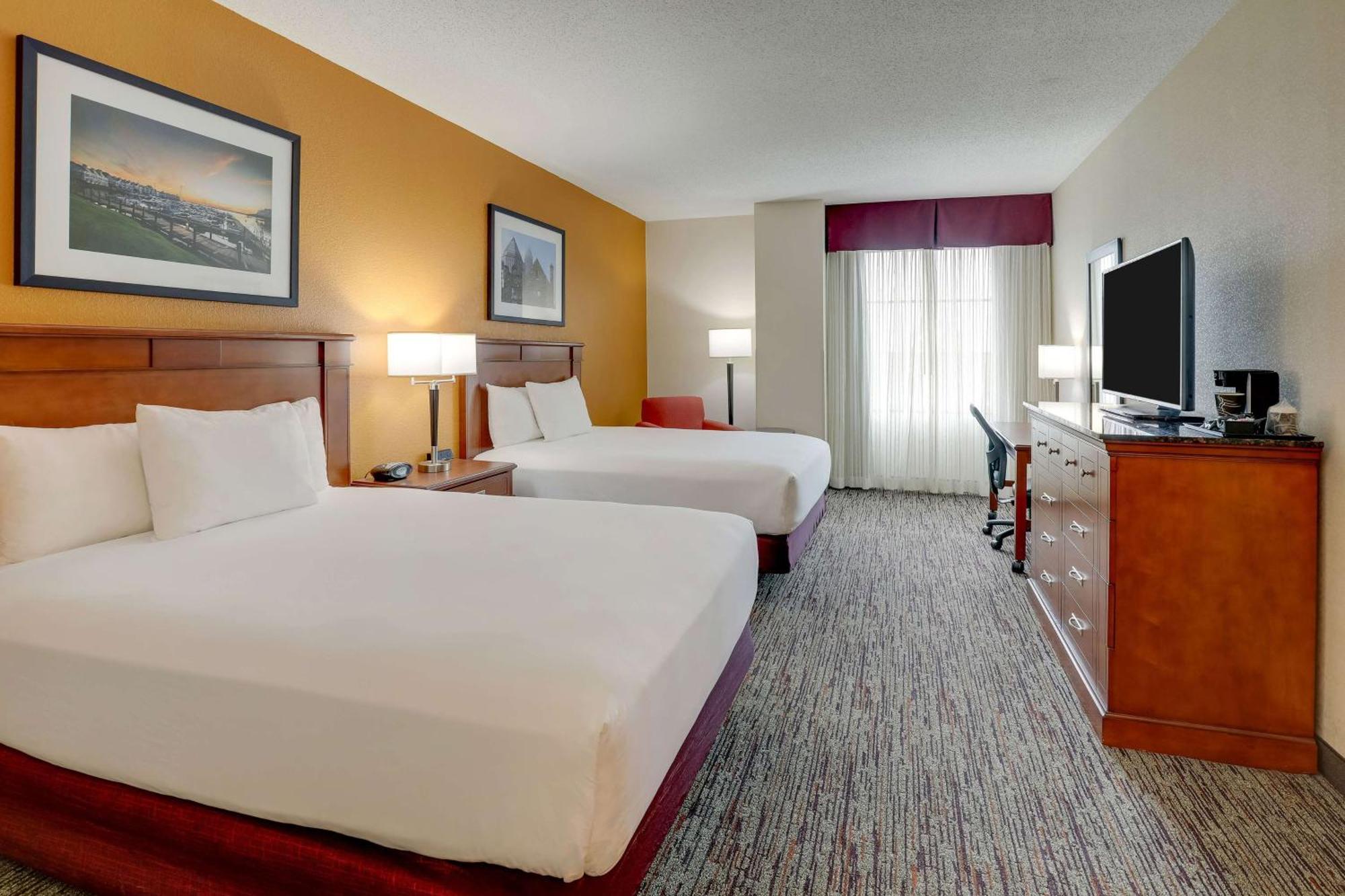 Drury Inn & Suites Charlotte Northlake Экстерьер фото