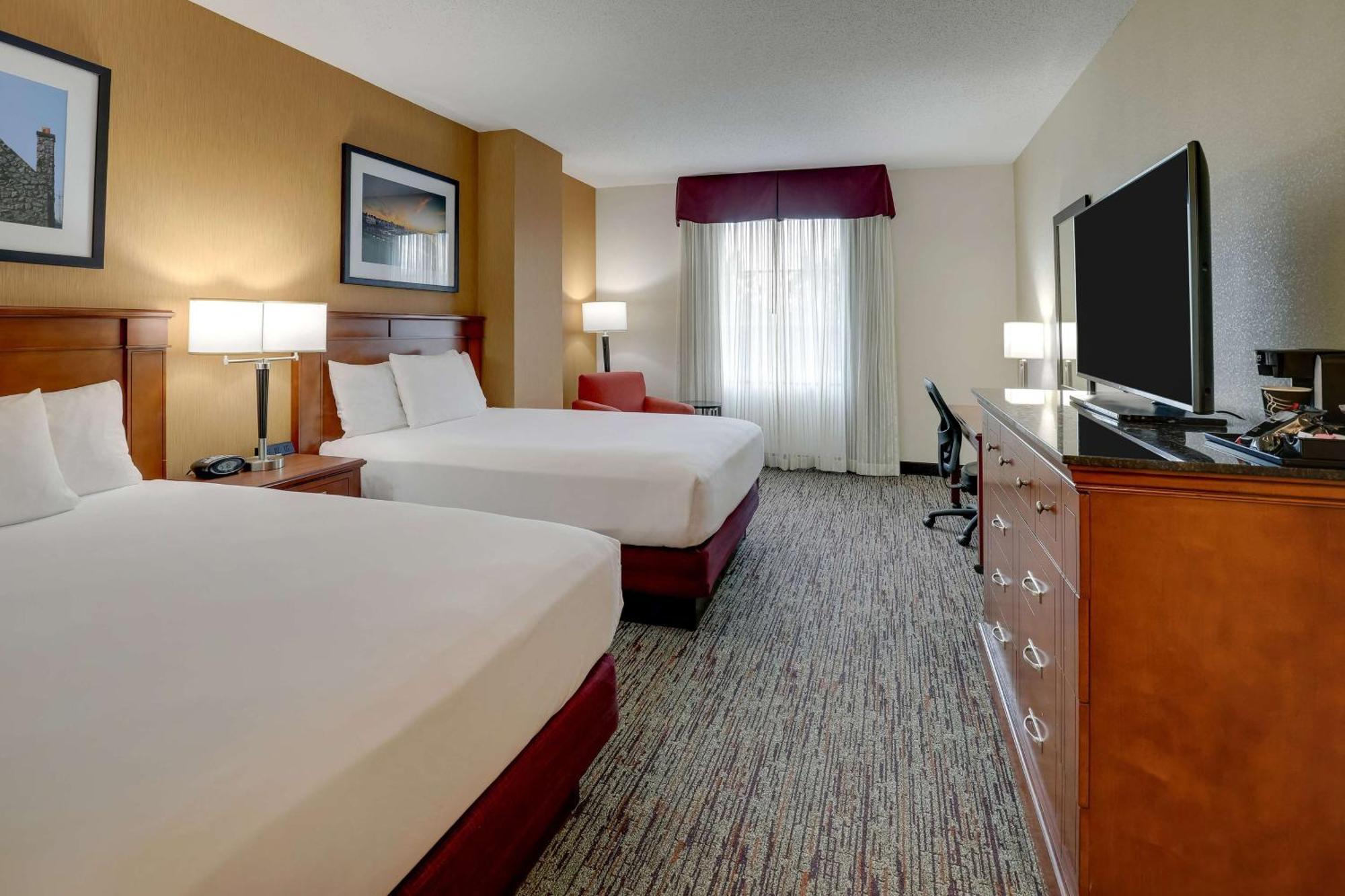 Drury Inn & Suites Charlotte Northlake Экстерьер фото