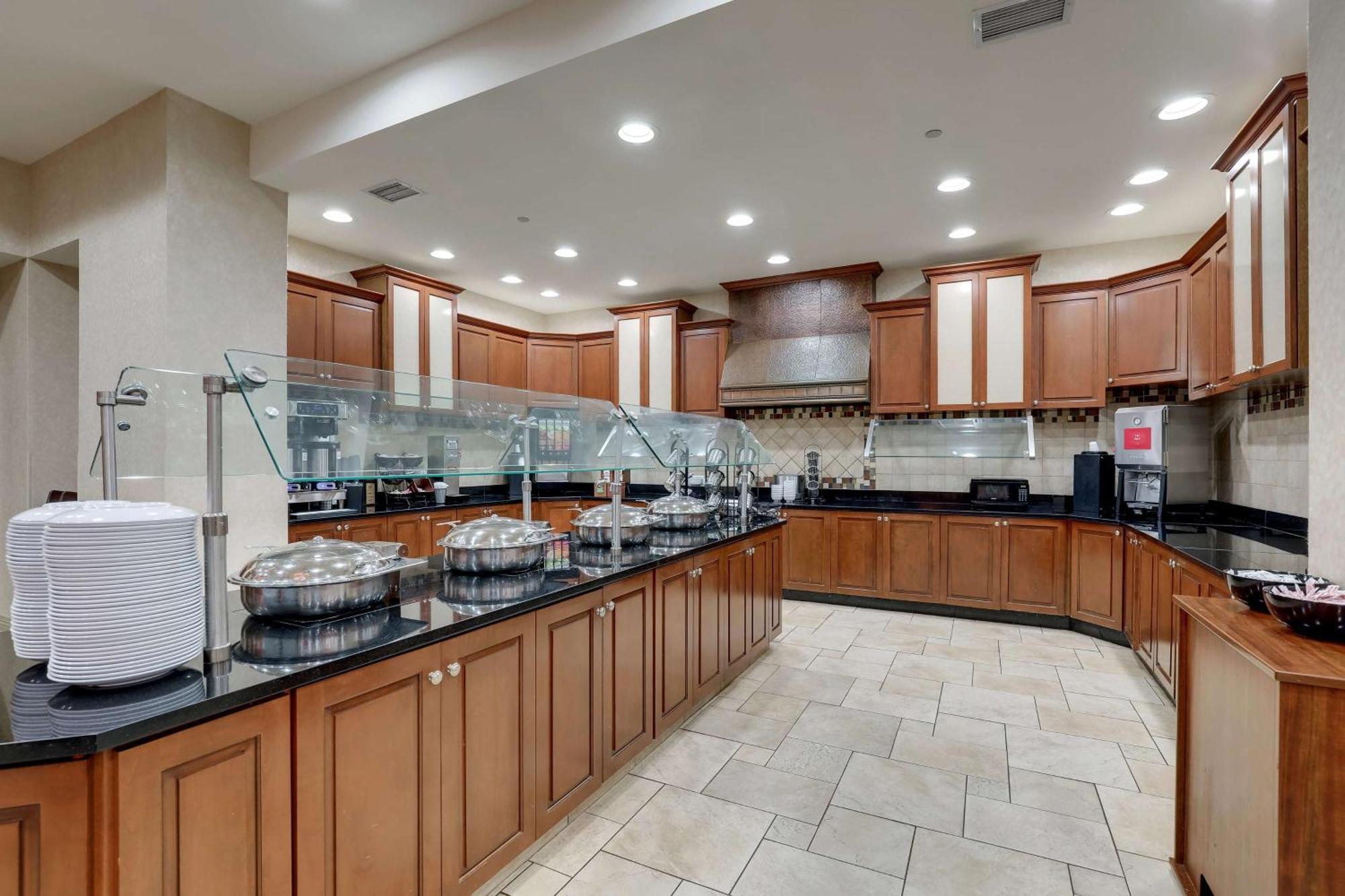 Drury Inn & Suites Charlotte Northlake Экстерьер фото