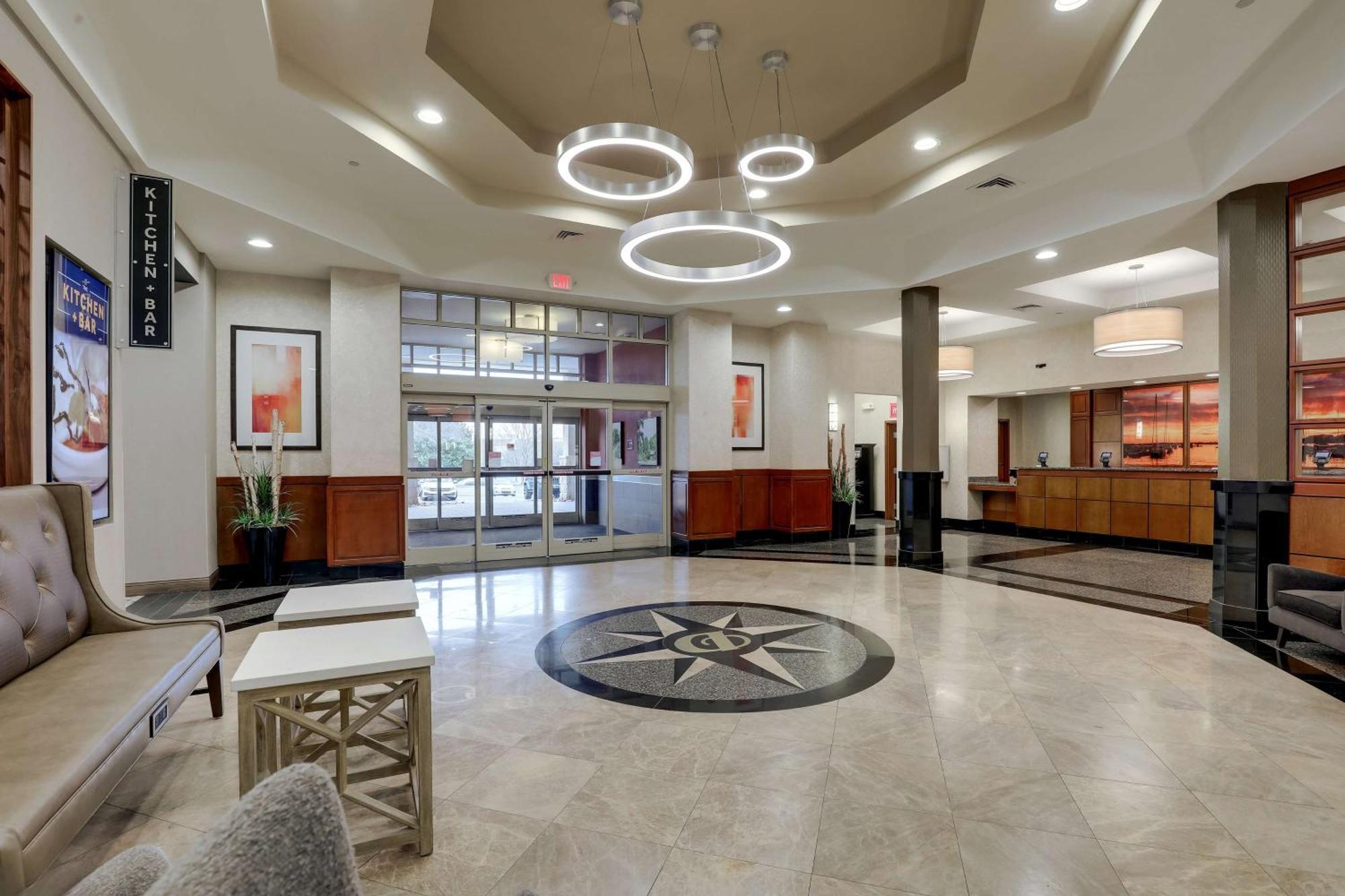 Drury Inn & Suites Charlotte Northlake Экстерьер фото